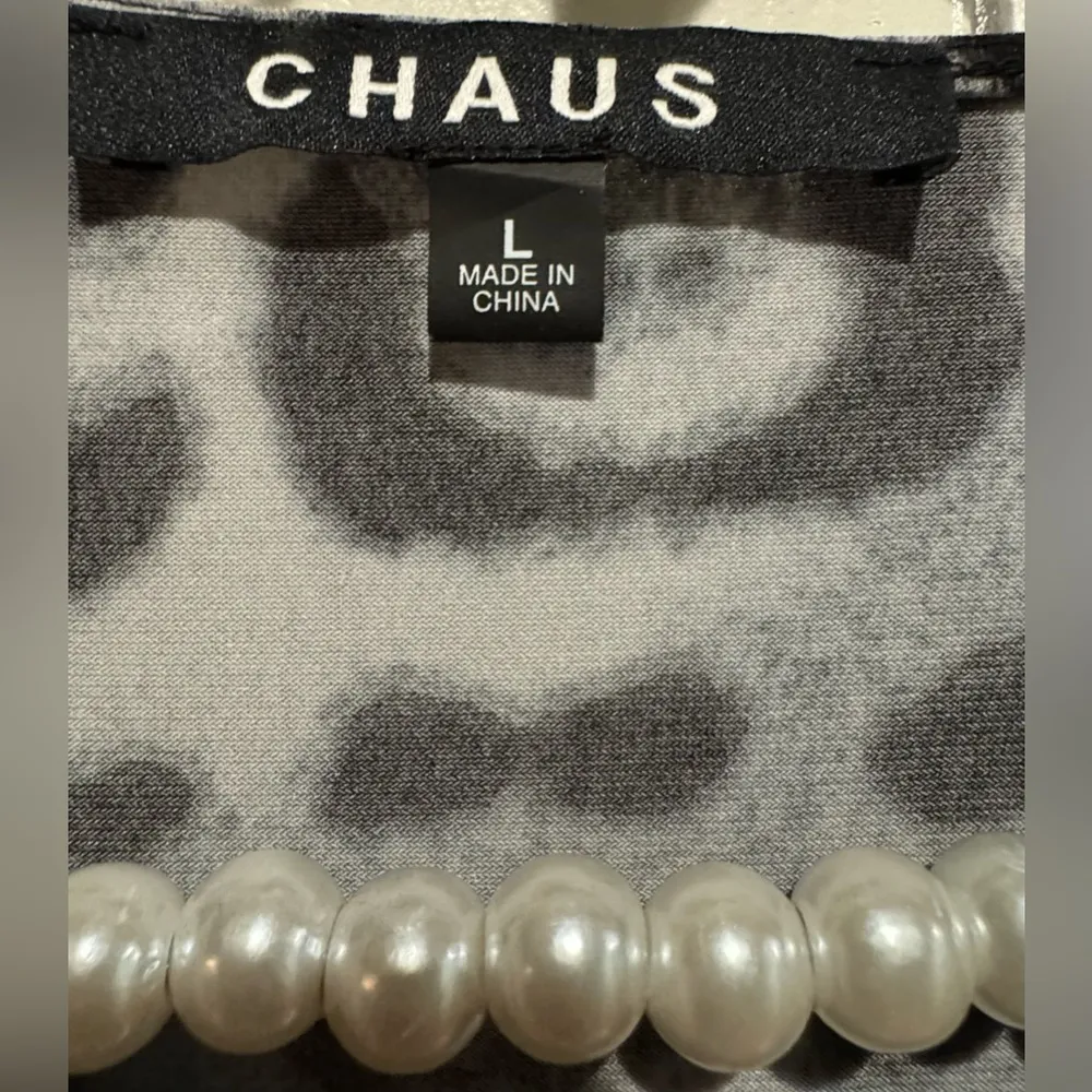 Chaus top - ruched and gathered in front - flattering gray black animal - Large - Image 5