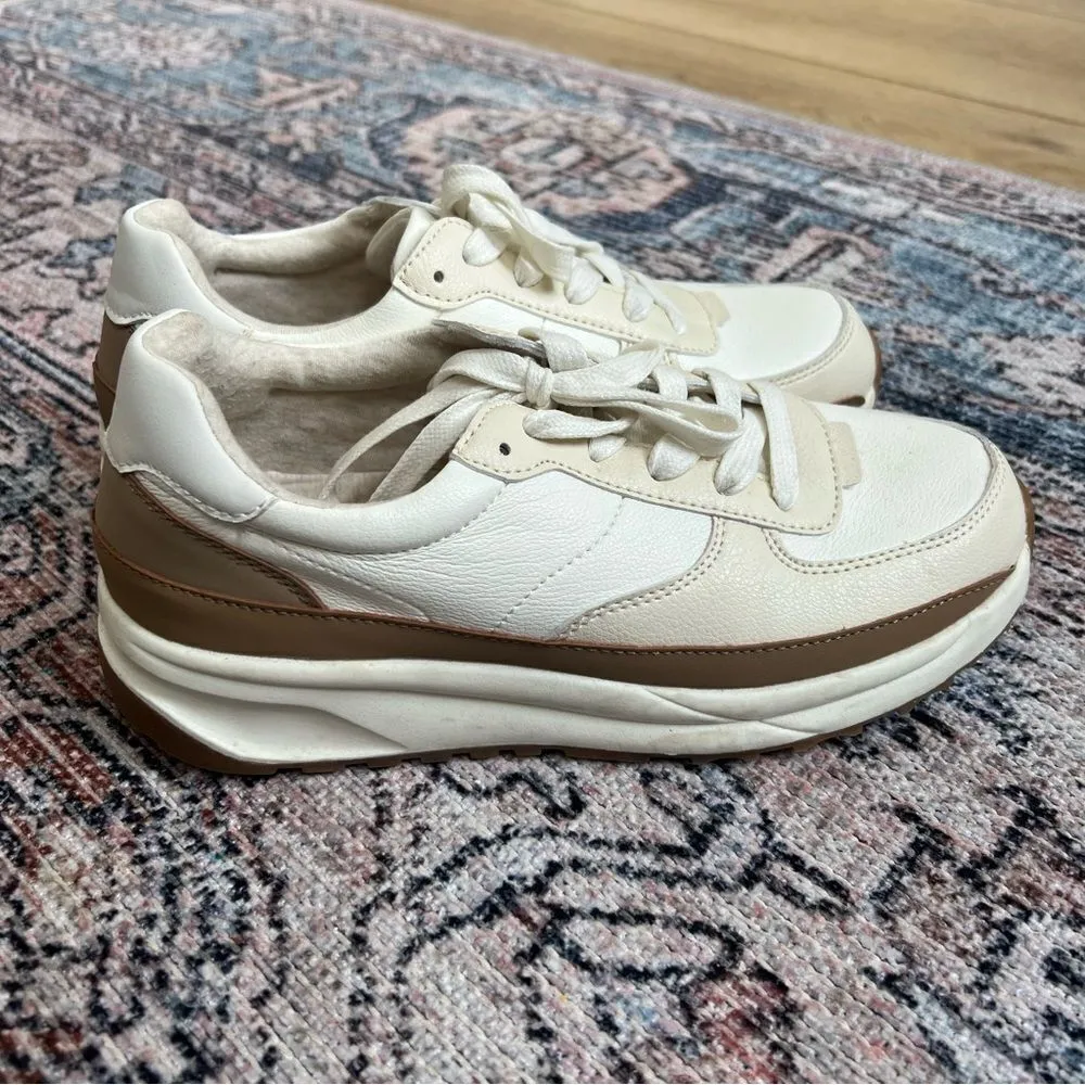 CUSHIONAIRE Women's Score Lace Up Sneaker +Comfort Foam Size 8.5 Cream Ivory Tan - Image 6