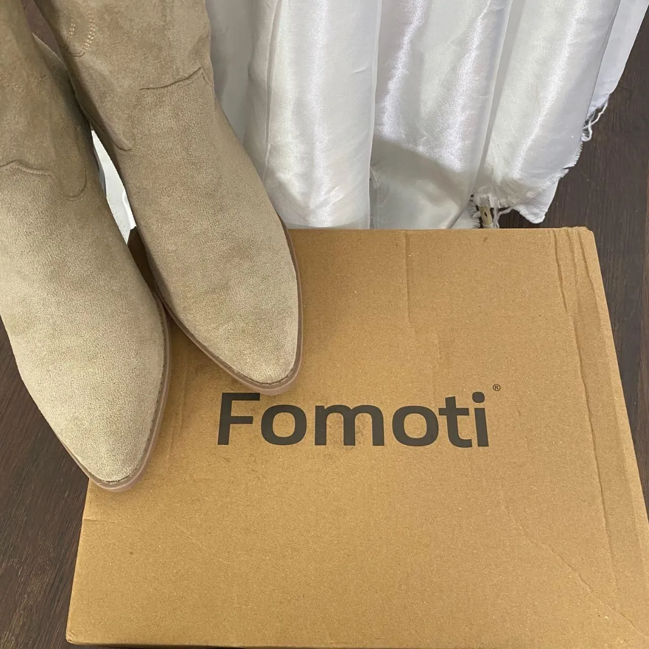 FOMOTI NIB Tan Taupe Western Cowgirl Faux Suede Cowboy Boots US 7 Gray - Image 8