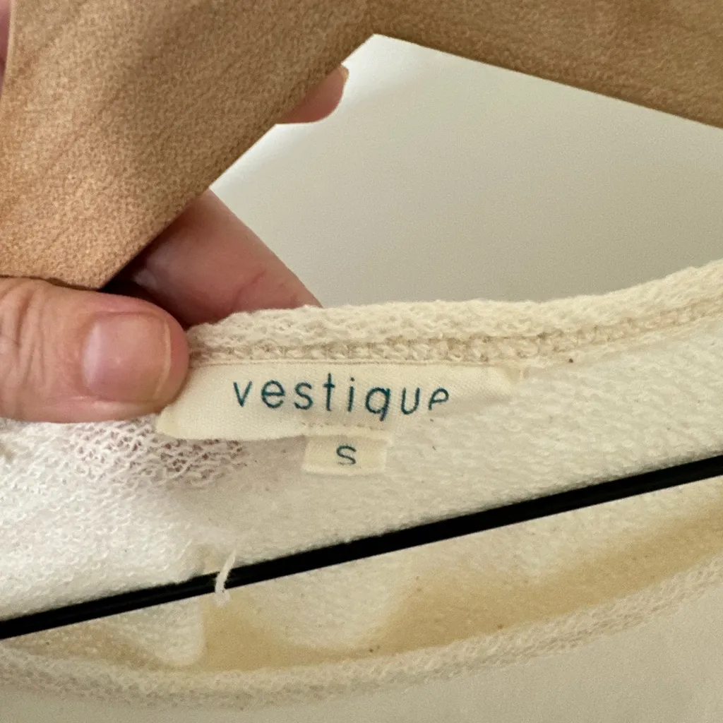 VESTIQUE | Ivory Knit Quarter Sleeve Top - Image 3