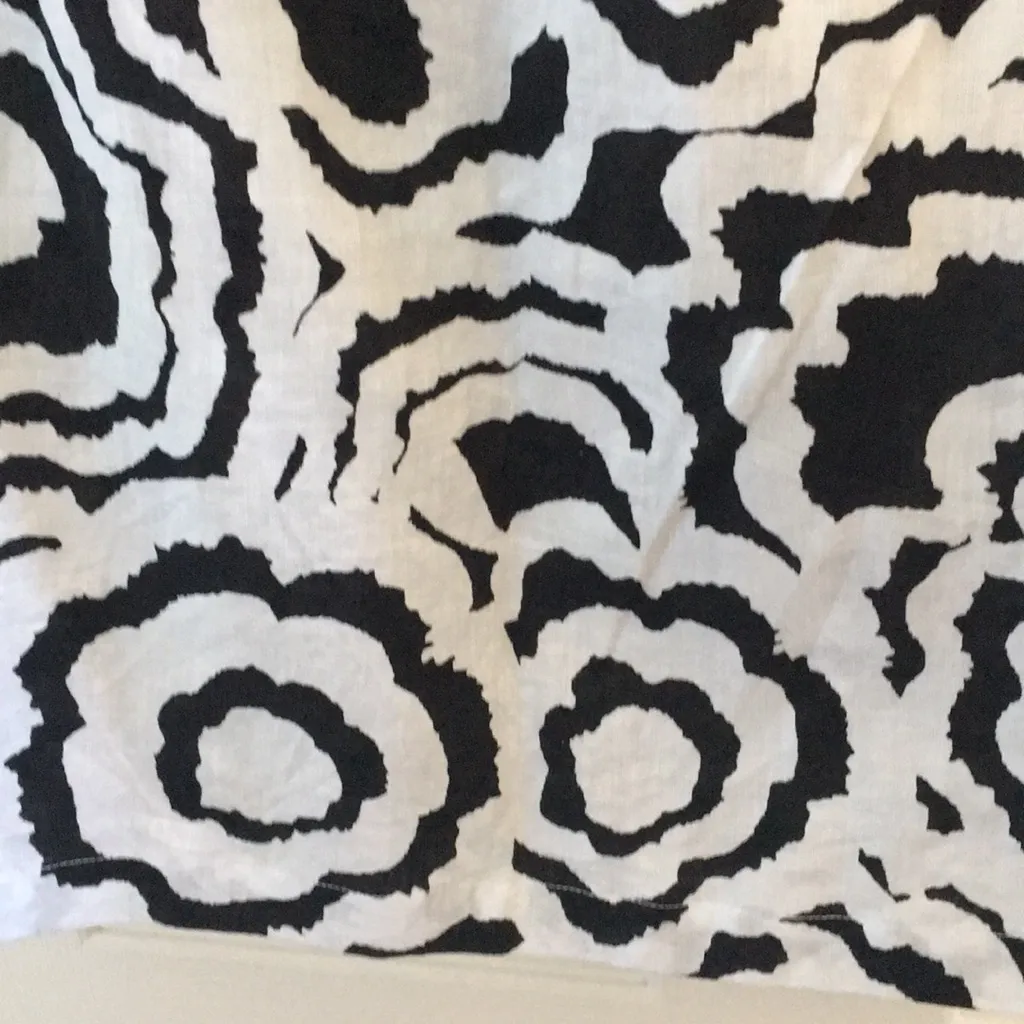 Apostrophe FINAL MARKDOWN Ladies  skirt 10 - Image 3