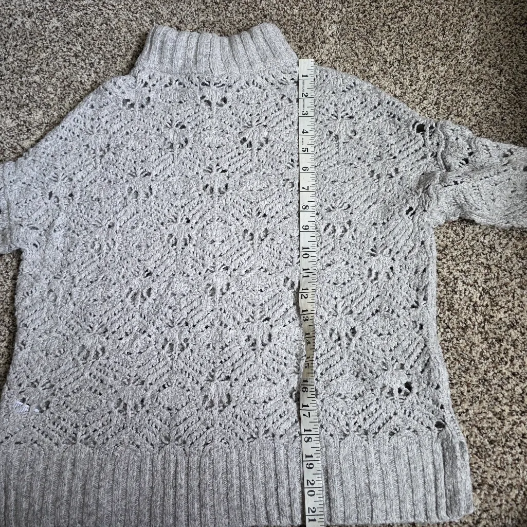 American Eagle Womens Pullover Open Stitch Gray Sweater Long Sleeve Size M - Image 8