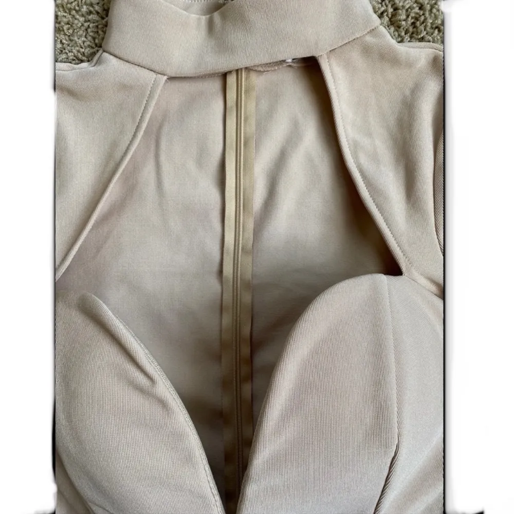 New Rare London high neck cut - out dress Sz L - Image 15