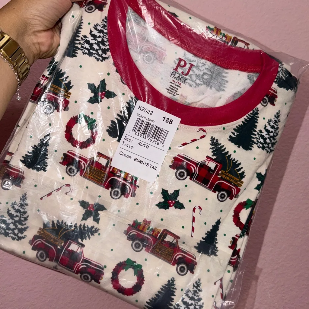 The Children’s Place Family Matching Christmas/Holiday Set. Size XL Adult Red - Image 4