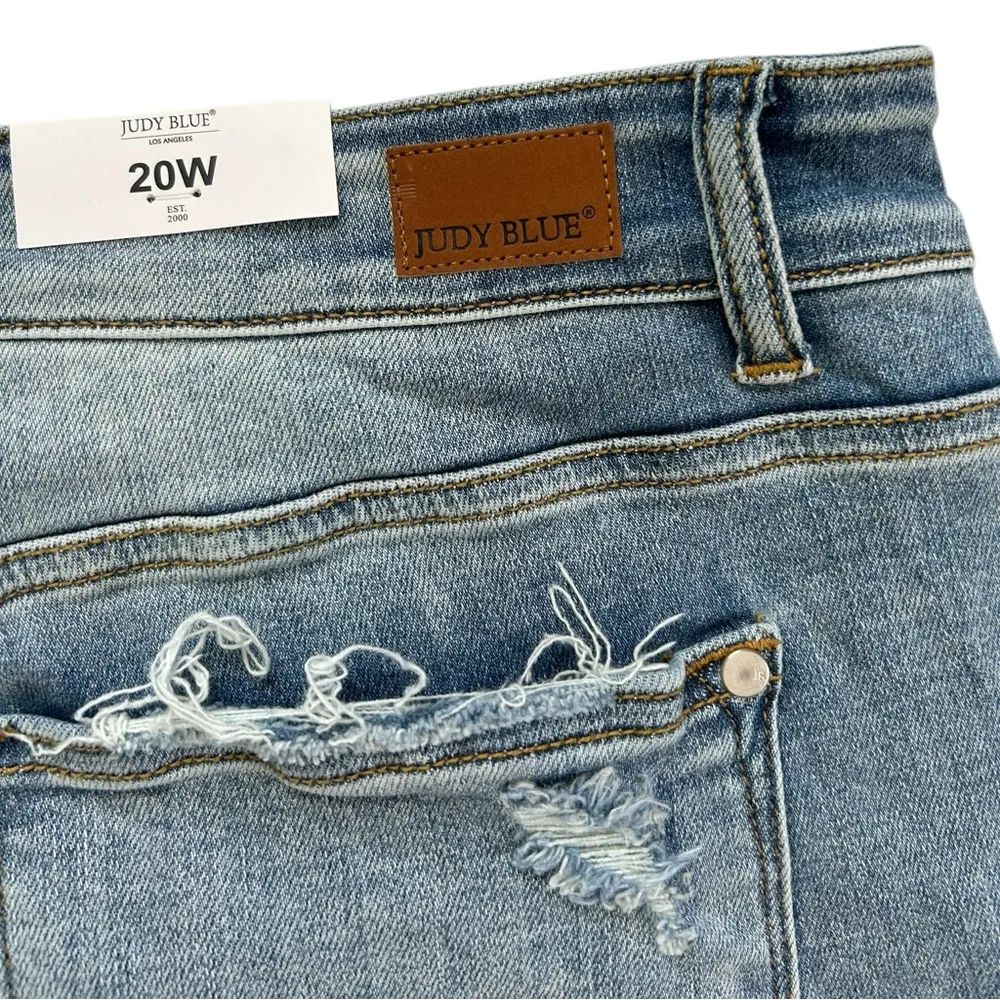 Judy Blue Paint Splashed NWT Boyfriend Mid-rise Jean 20w distressed medium/light - Image 14