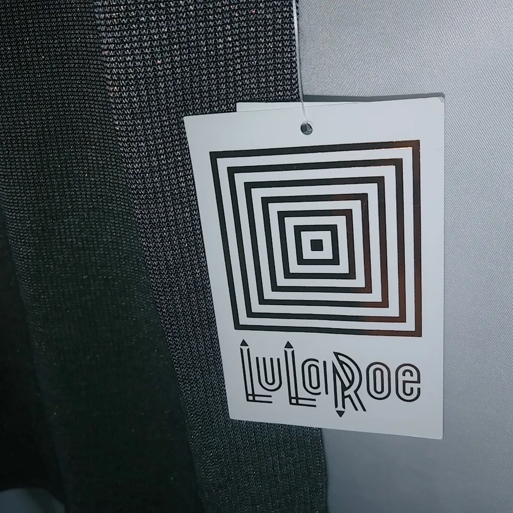 LuLaRoe 2X Gray Sparkle Stretch Top Plus - Image 4