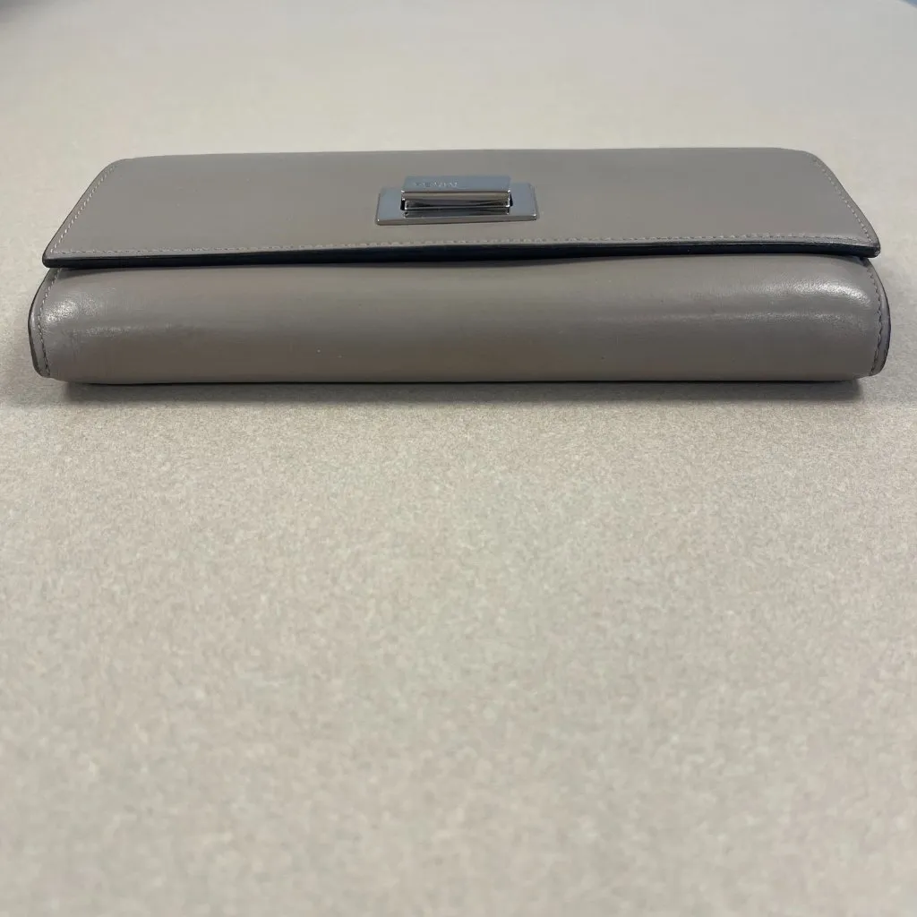 FENDI Peekaboo Leather Continental Wallet w/Turnlock - Greige - Preowned - Image 14