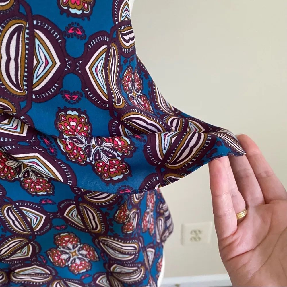 Chelsea 28 blouse  size Small with cutout back - Image 5