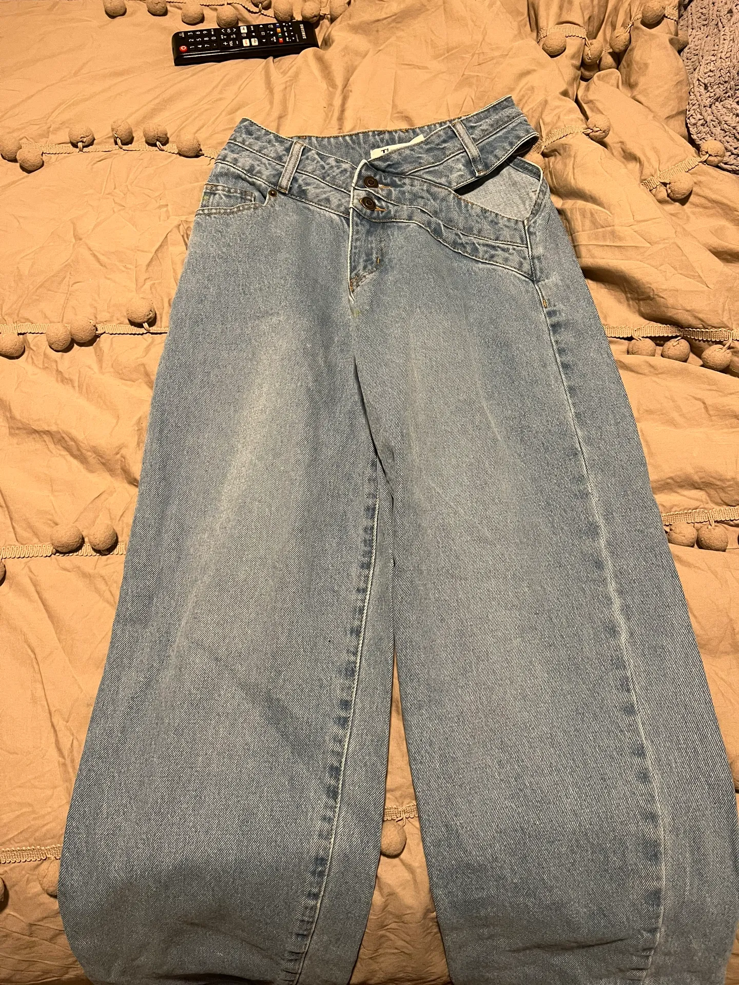 Tiger Mist Atlas Jeans - Image 3