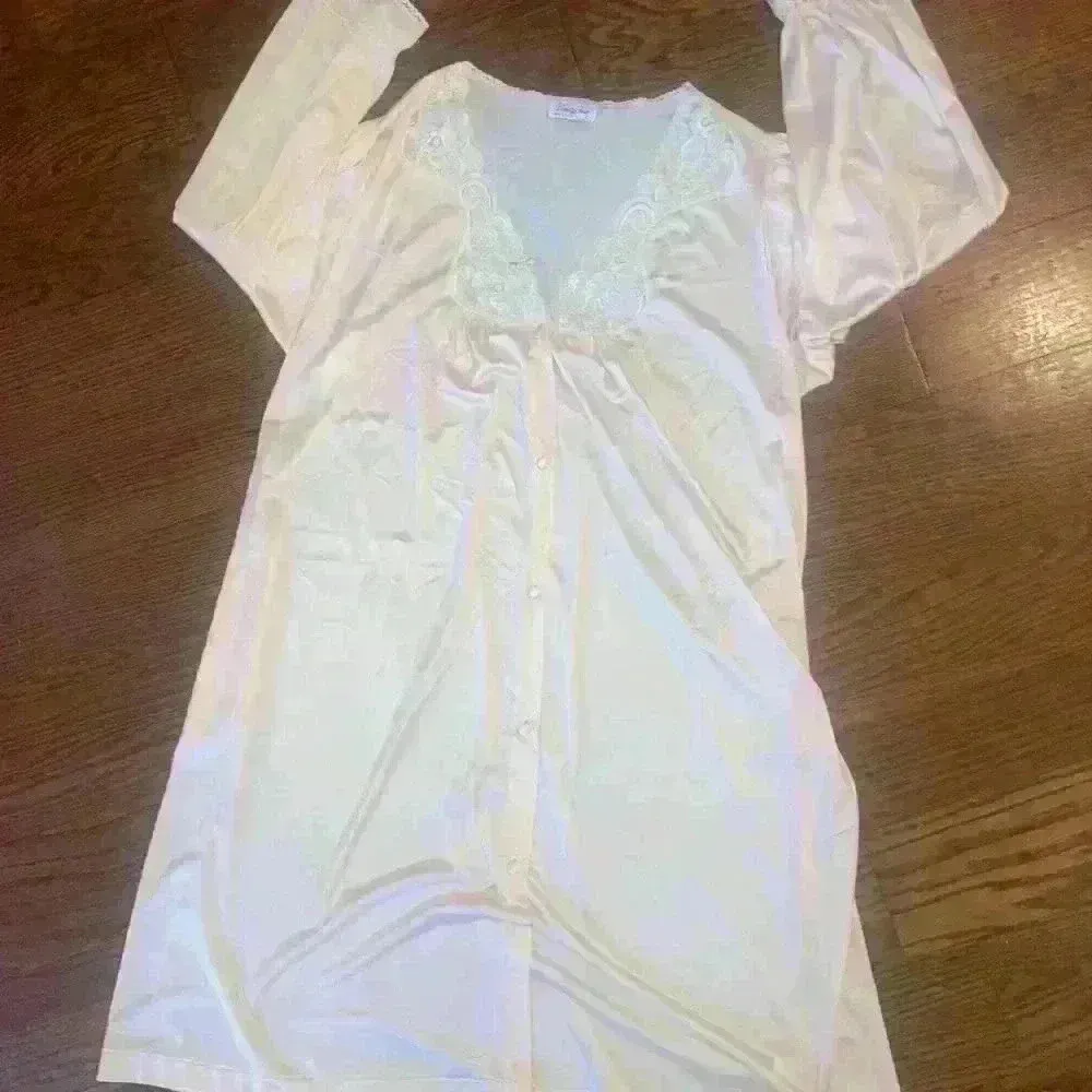 Vintage Vanity Fair Day Gown Silky Robe Size Large Made in the USA - Image 2