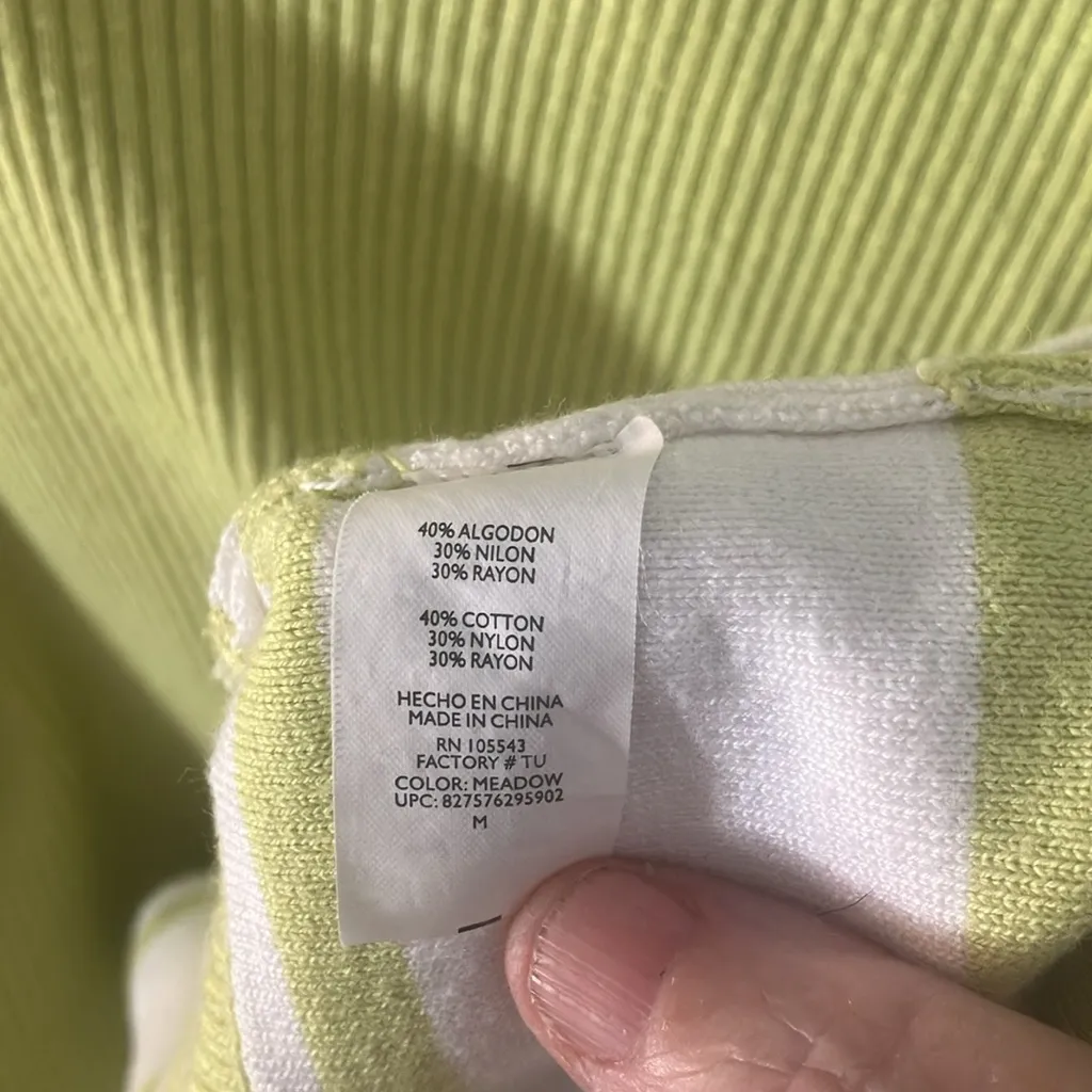 Daisy Fuentes FINAL MARKDOWN  Green and White hooded Sweater - Image 4