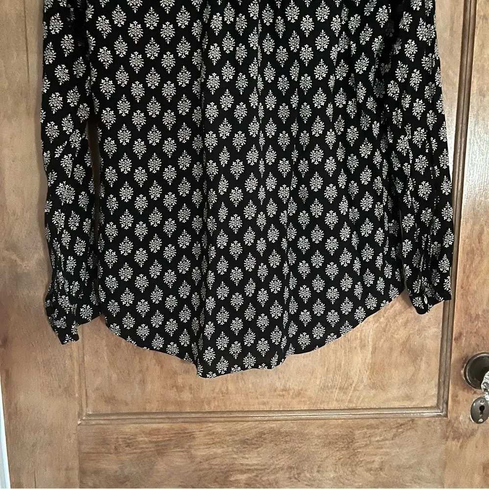 Velvet by Graham & Spencer Blouse XS Black White Abstract Vicose USA Lightweight - Image 6