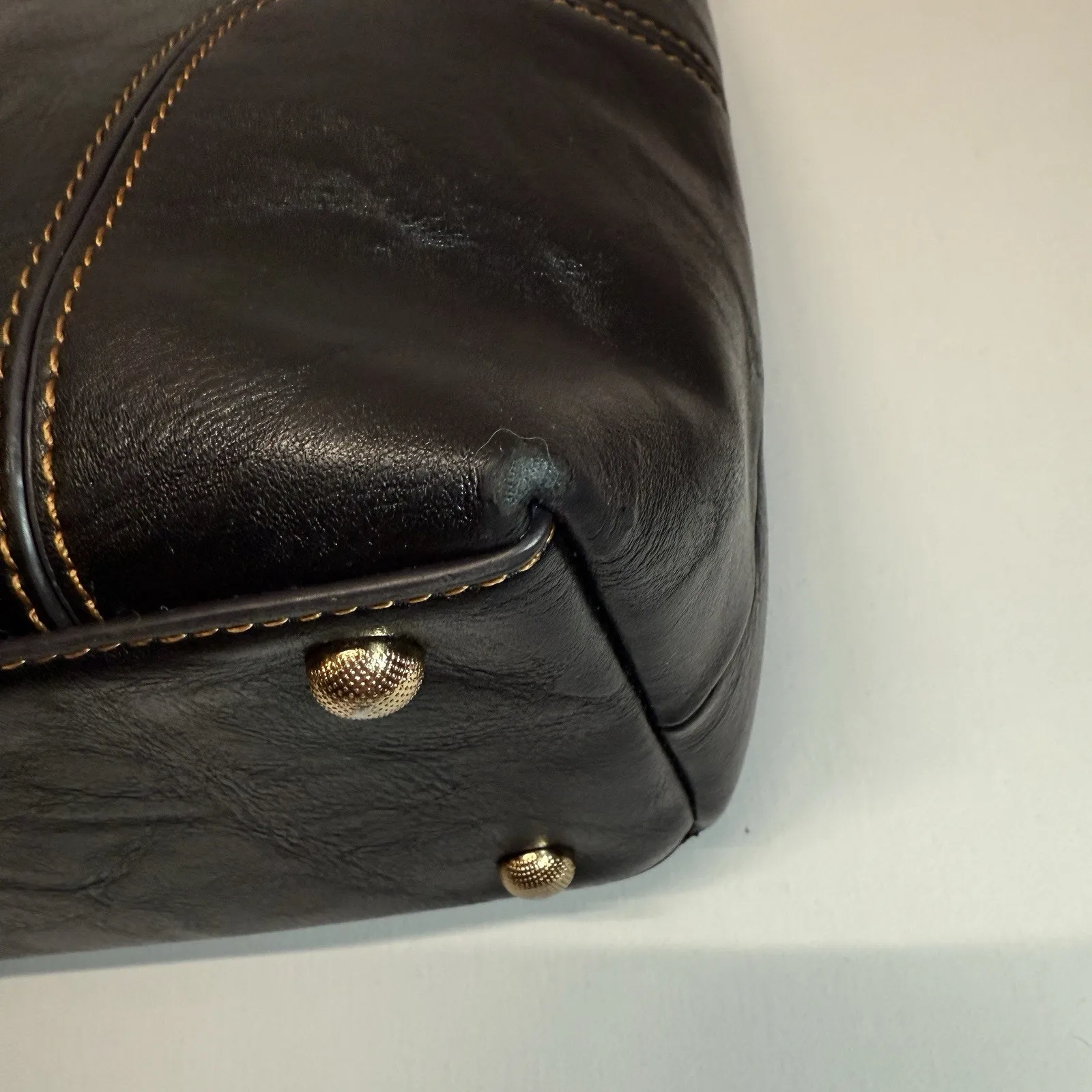 Carved Leather Retro Handbag Tote Purse w/ Floral Design - Image 9