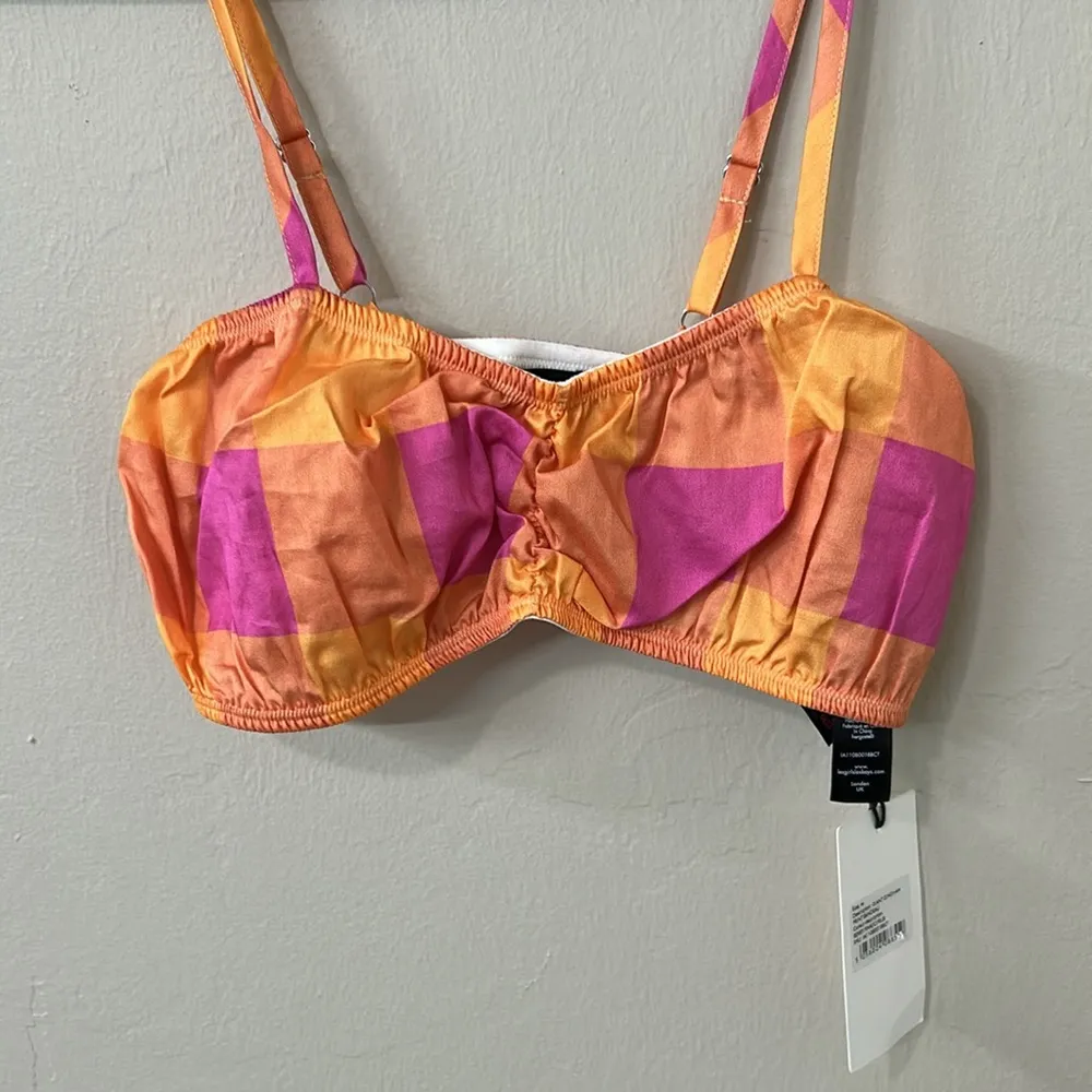 Les Girls Les Boys ruched cotton bandeau crop in giant gingham print NWT Sz M Orange Size M - Image 4