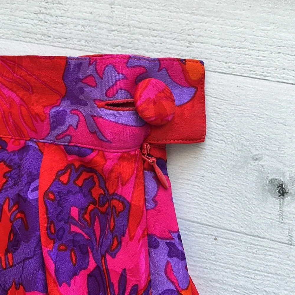 Vintage 100% Silk Bright Floral Print Skirt Size 8 Red - Image 4