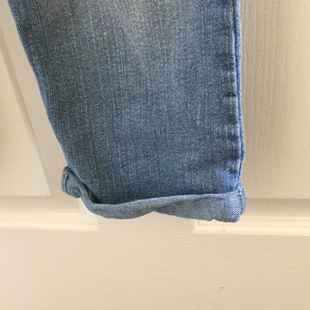 FINAL MARKDOWN Junior Lei Capris 11 Size undefined - Image 4