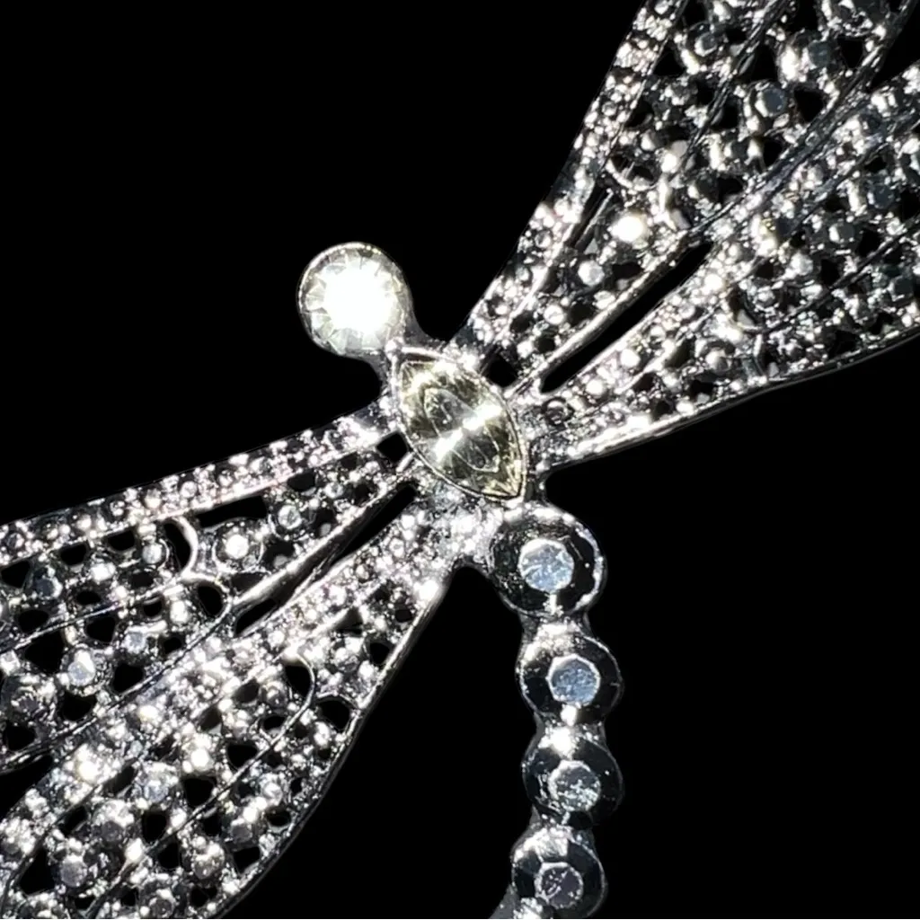 Elegant Silver Dragonfly Brooch - Image 3