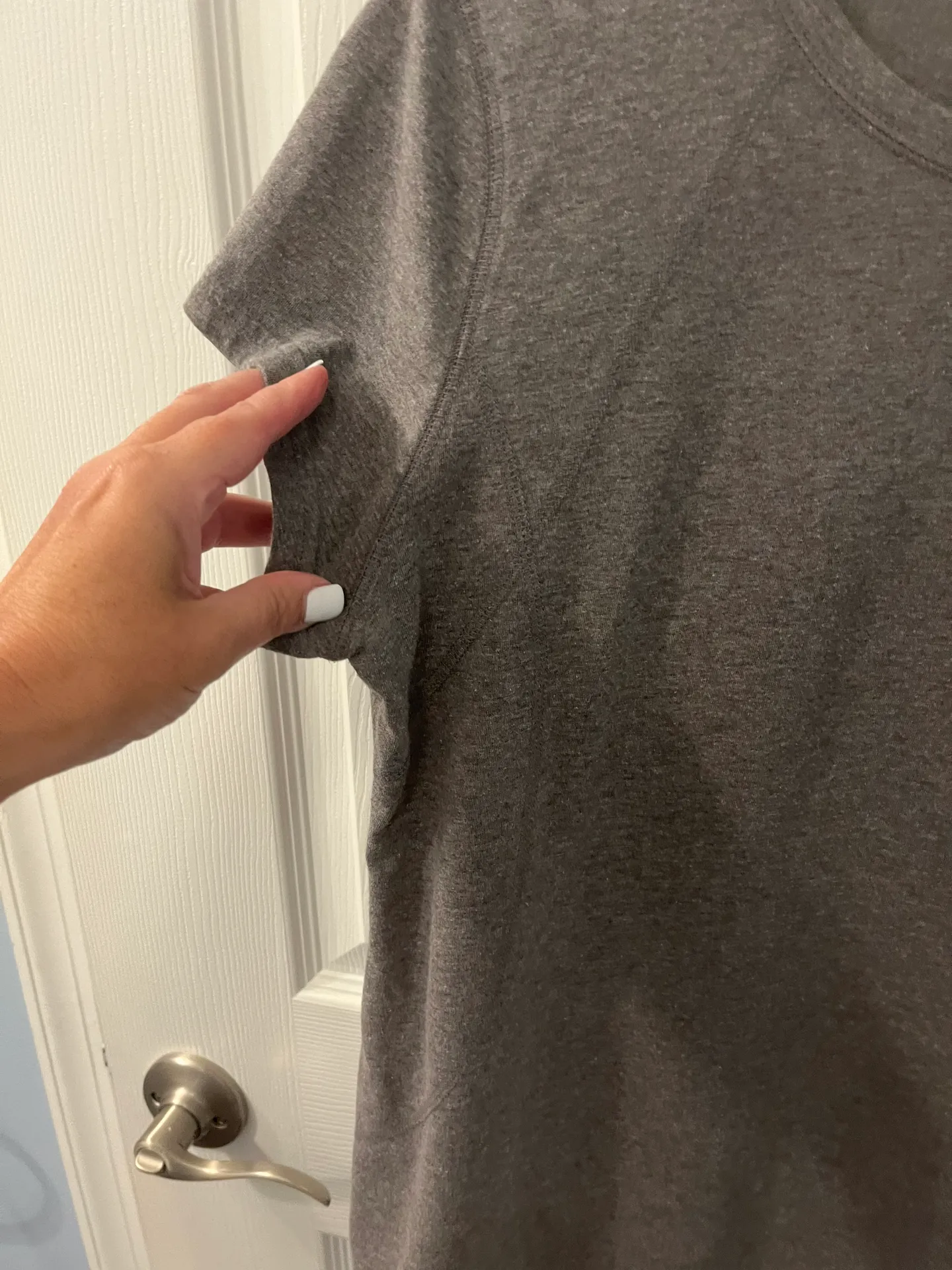 Size Large Gray Short Sleeve Top - Image 5