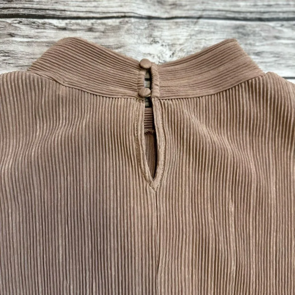 Pull & Bear Women's Accordion Pleat Blouse XL Extra Large Tan Beige Light Brown - Image 10