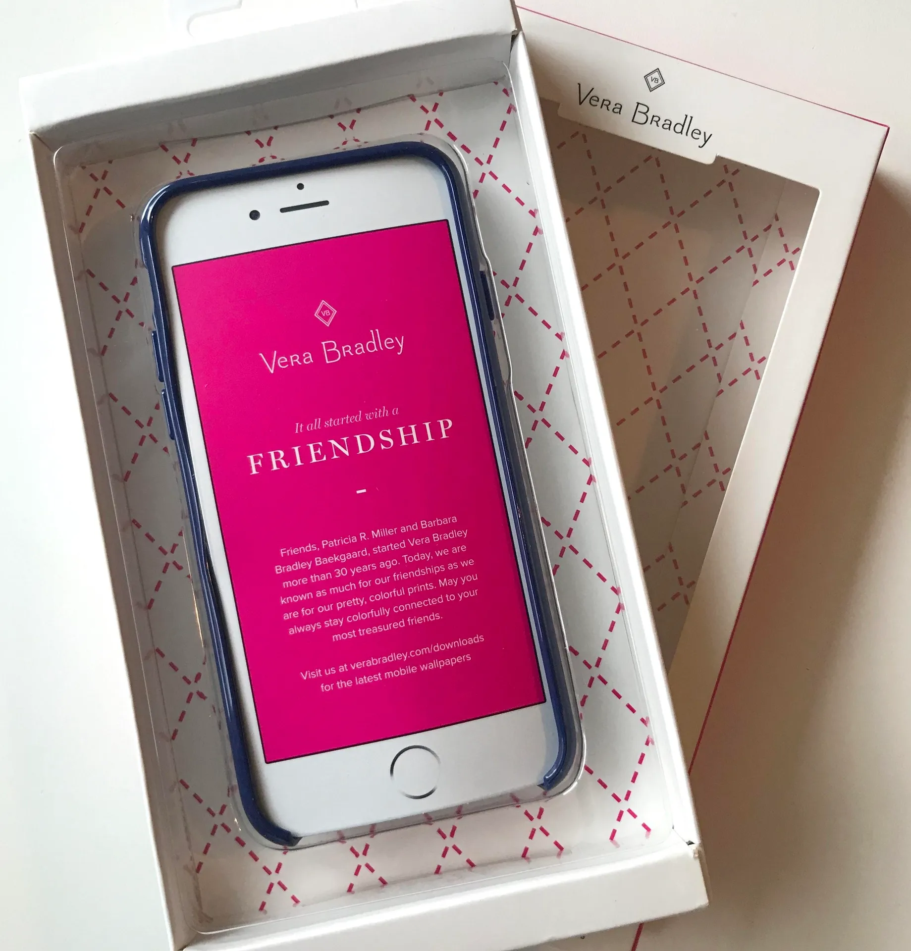 iPhone Case 6/6S/7/8/SE (2020) NWT - Image 2