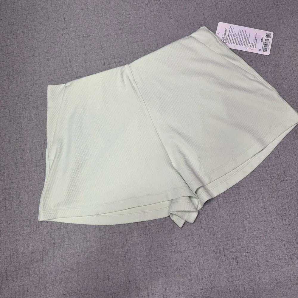 Lululemon Ribbed Softstreme High Rise Short Kolhrabi Green Size 12 NWT - Image 6