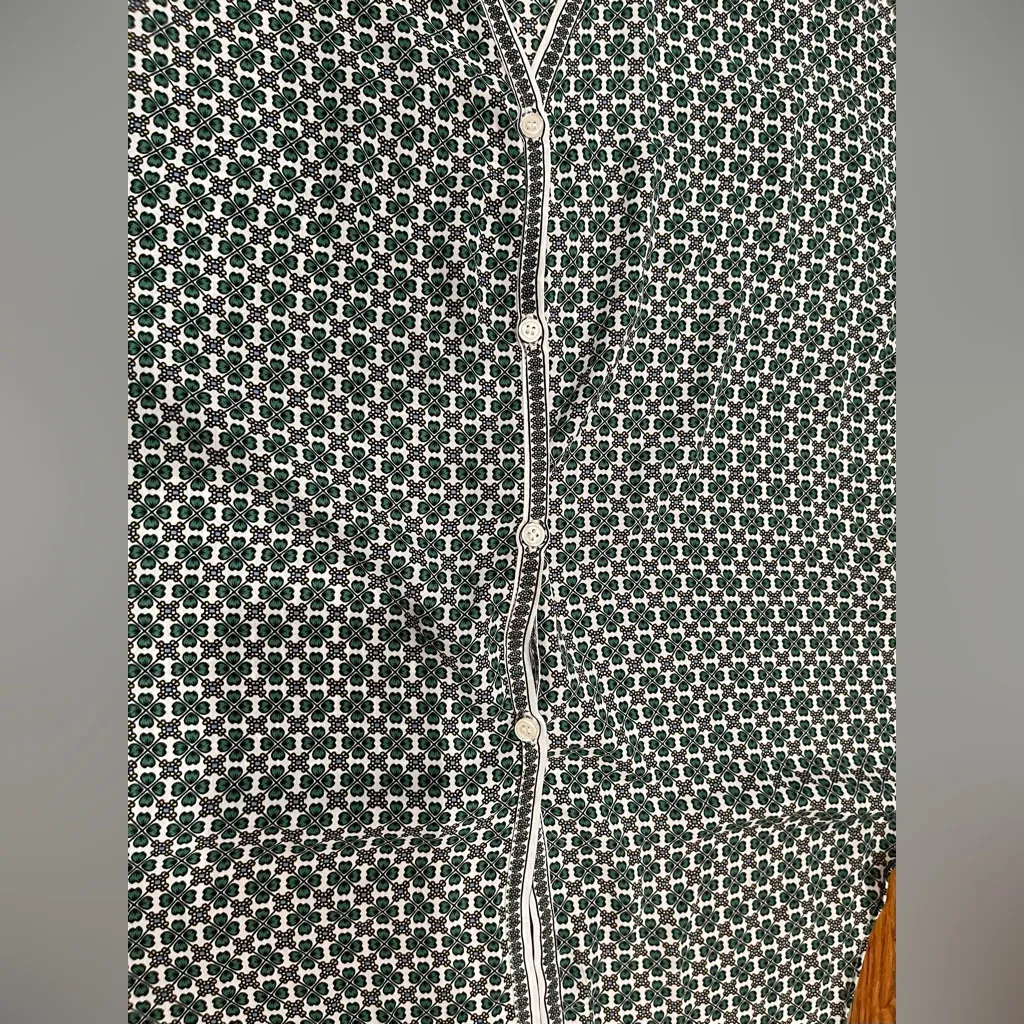 Max Studio Black and White Geometric Blouse - Image 6