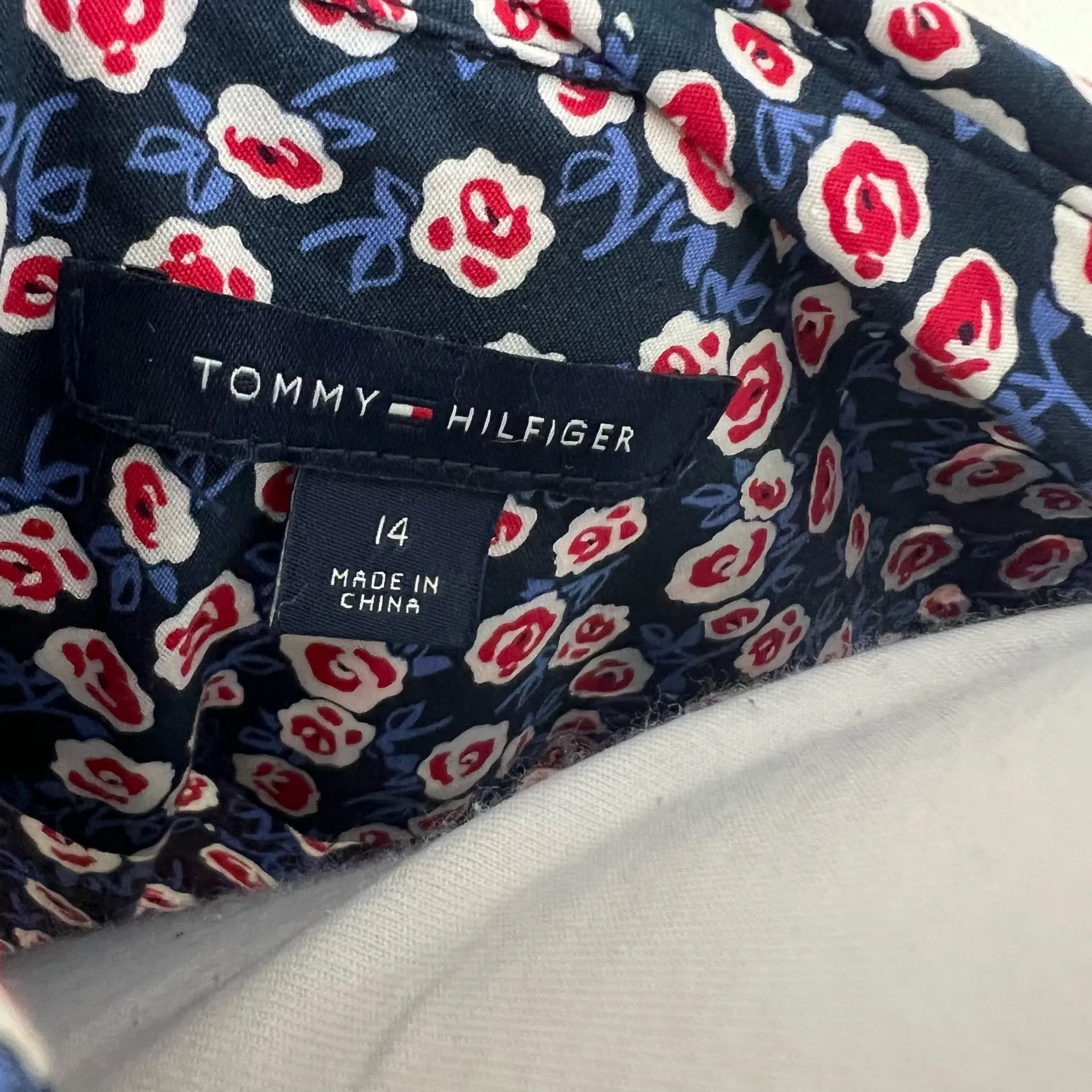 Tommy Hilfiger Shirt Dress w Pockets 14 Poplin Red Blue Floral Preppy Belted NEW - Image 5