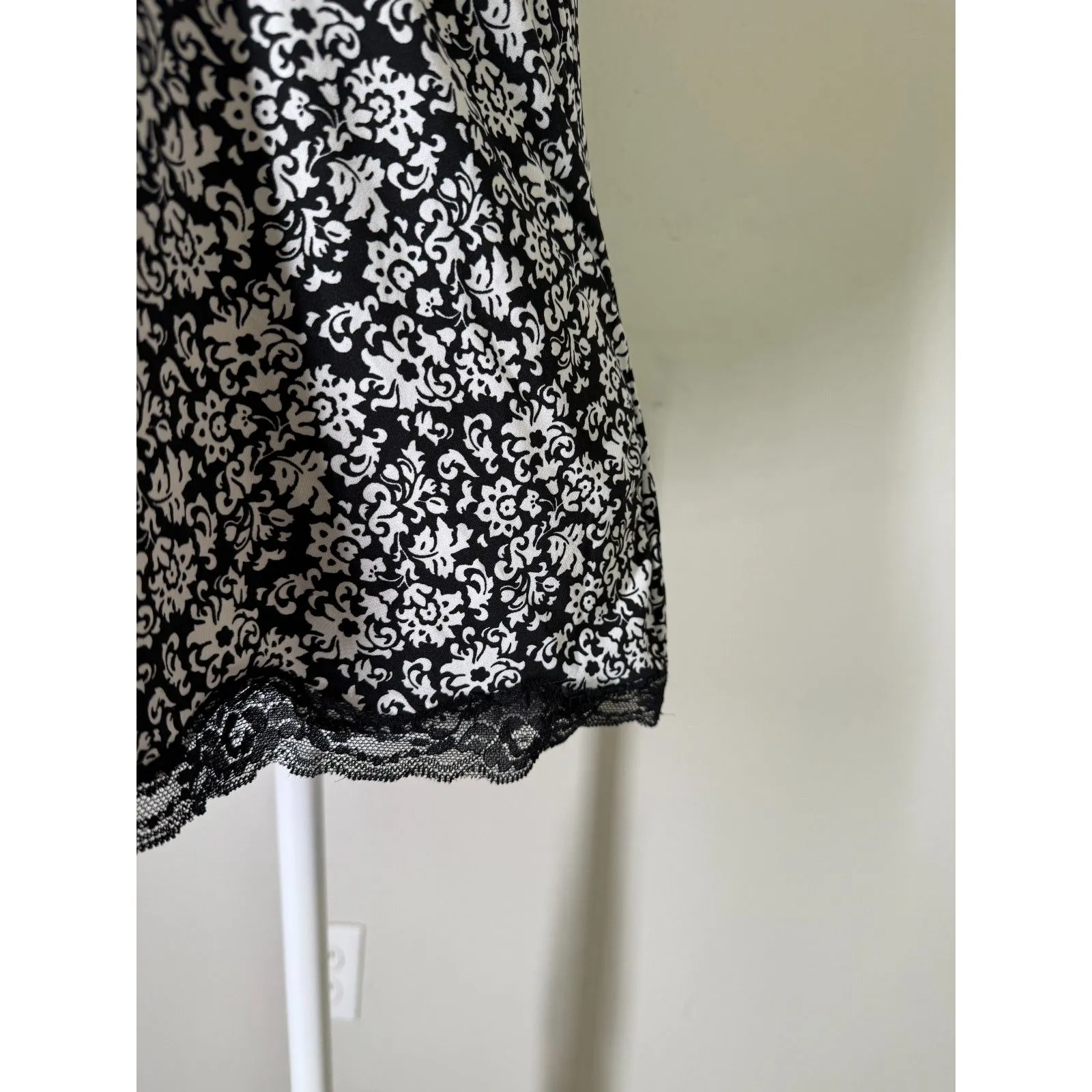 Y2k Marilyn Monroe Black Babydoll Tank Top Sz M Coquette Lace Trim Romantic - Image 3