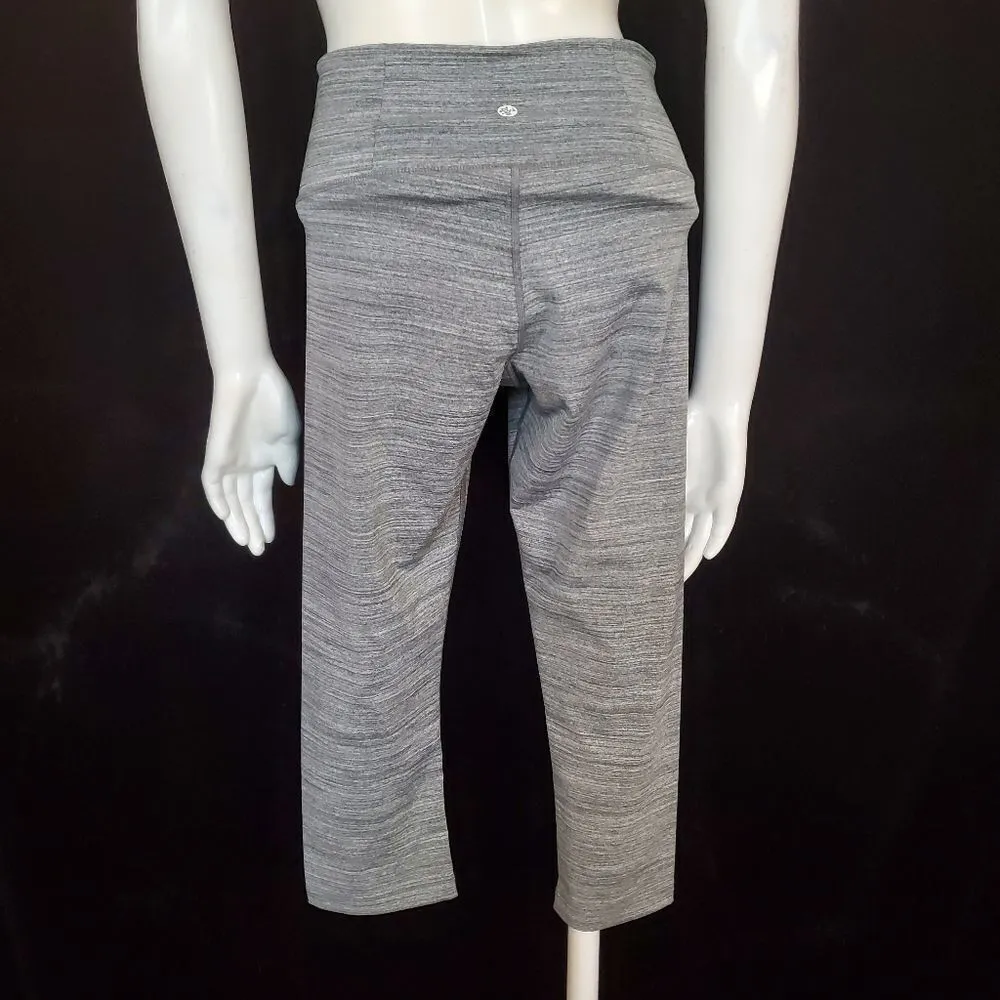 Manduka Gray Capris (S) - Image 7