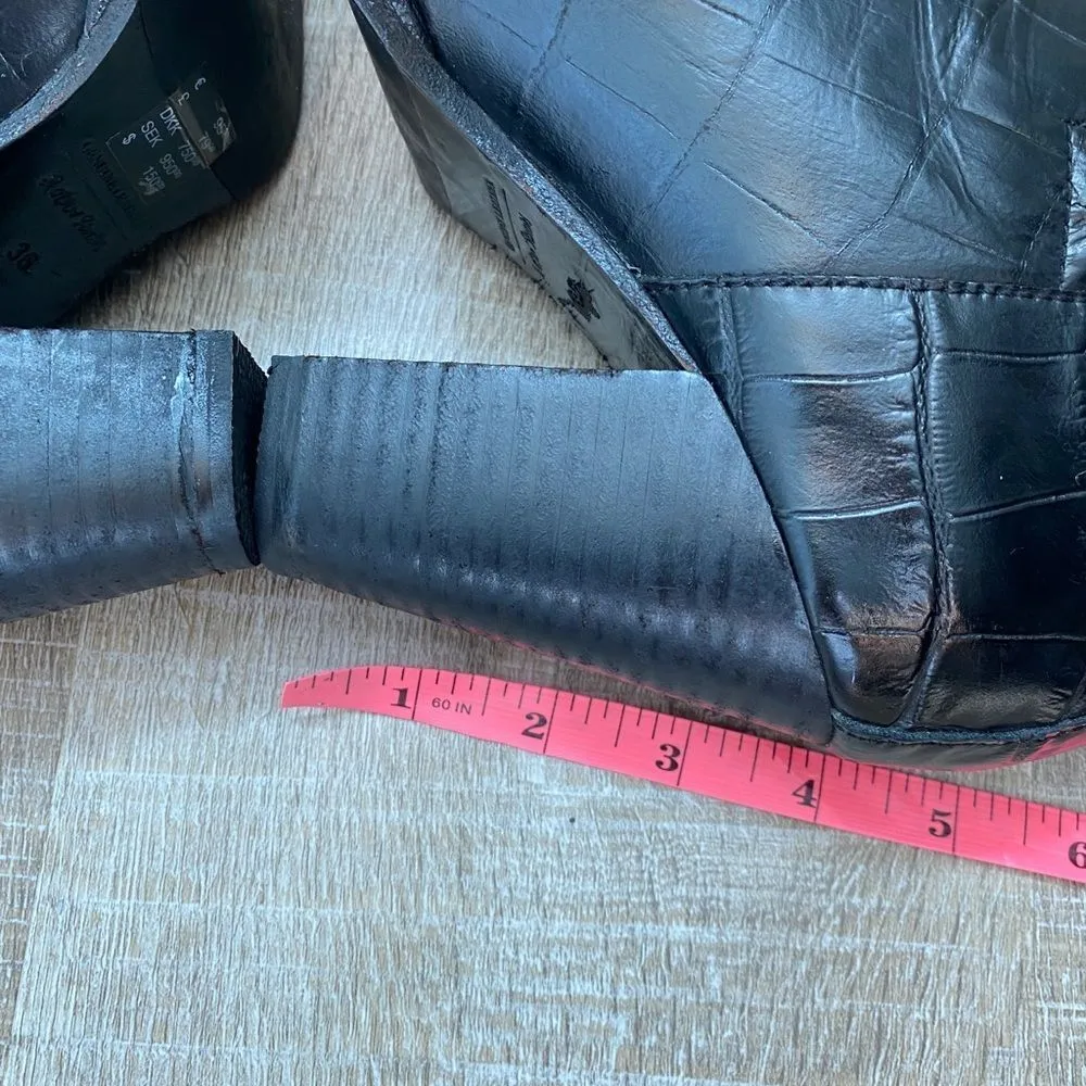 & Other Stories Leather Crocodile Embossed Ankle Boots Women 5.5 Wood Heel Black - Image 8