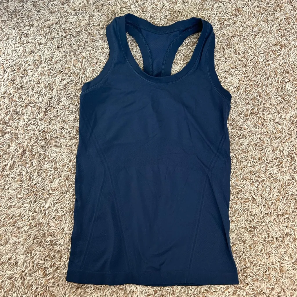 Athleta Size Small Workout Tank Tops! - Image 2