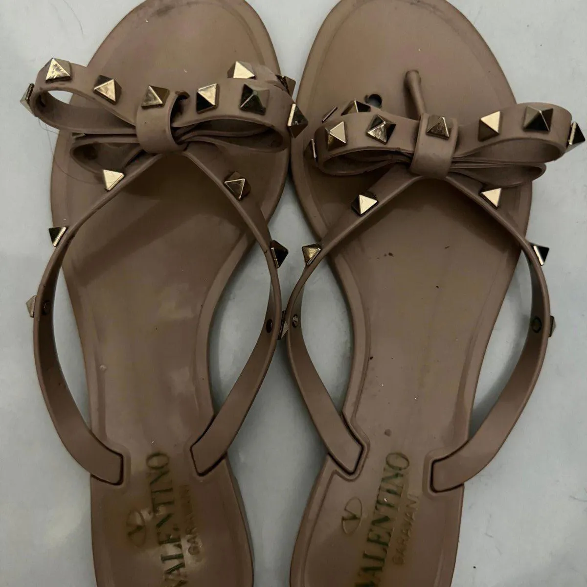 Valentino RUBBER ROCKSTUD THONG sandals Brown Size 7.5 - Image 2