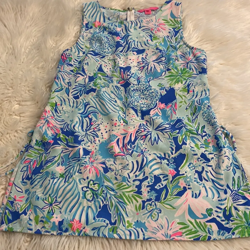 Lilly Pulitzer Shirt size S excellent condition length 28” bust 30” - Image 10