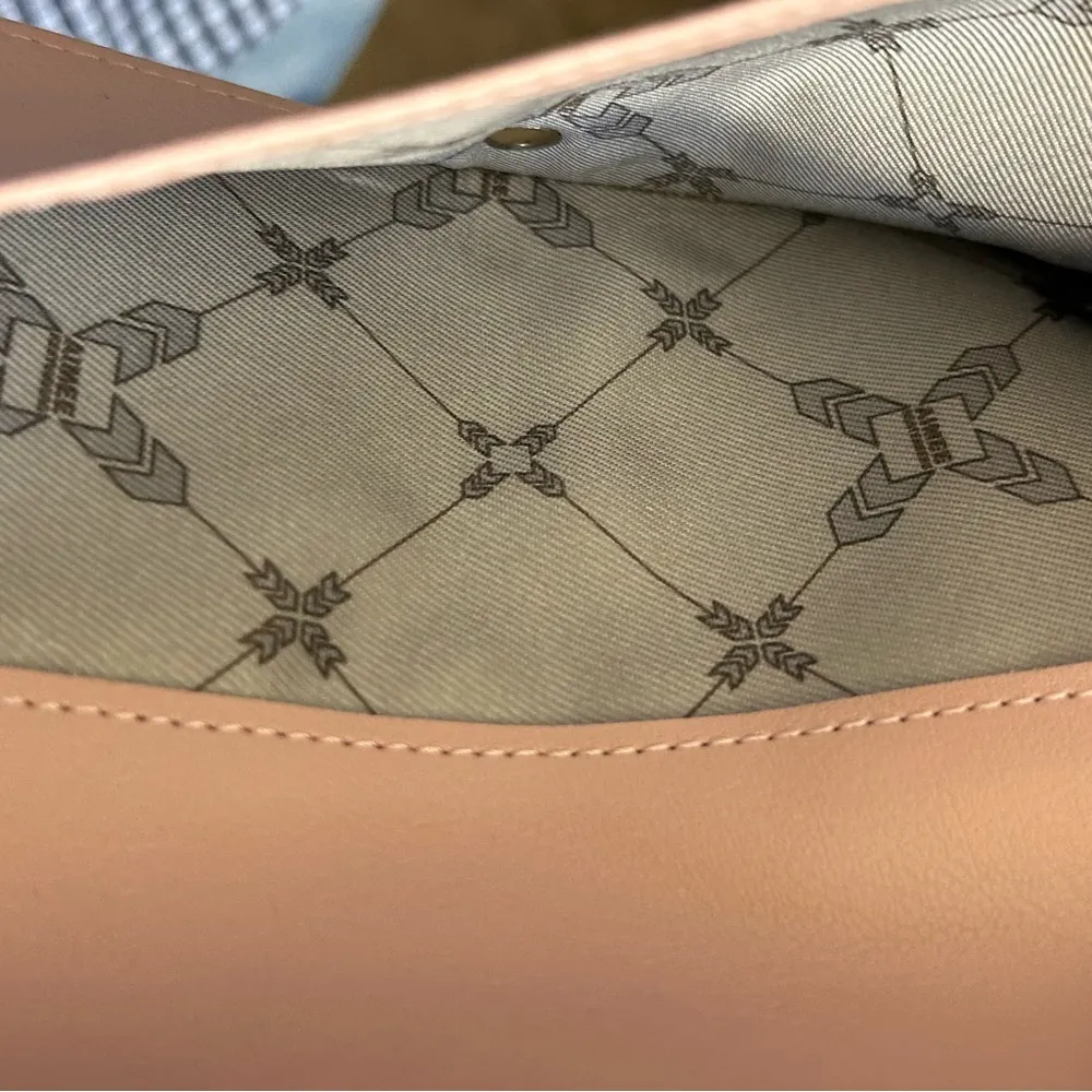 Aimee Kestenberg Tan Women's wallet preowned - Image 6