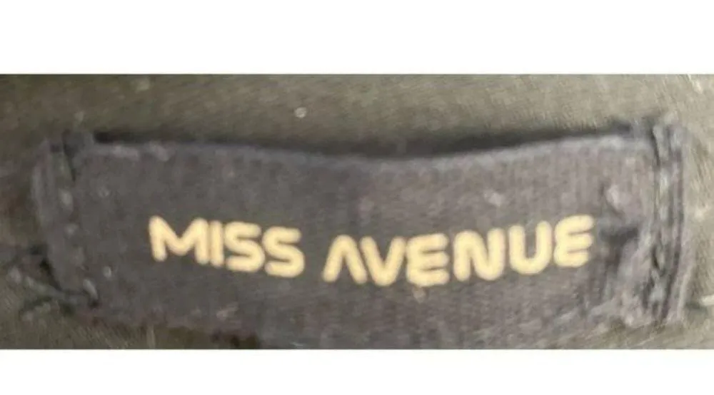 Miss Avenue Halter Open Back Gold Chain Drop Sexy Gown Black Size Medium NWT - Image 4