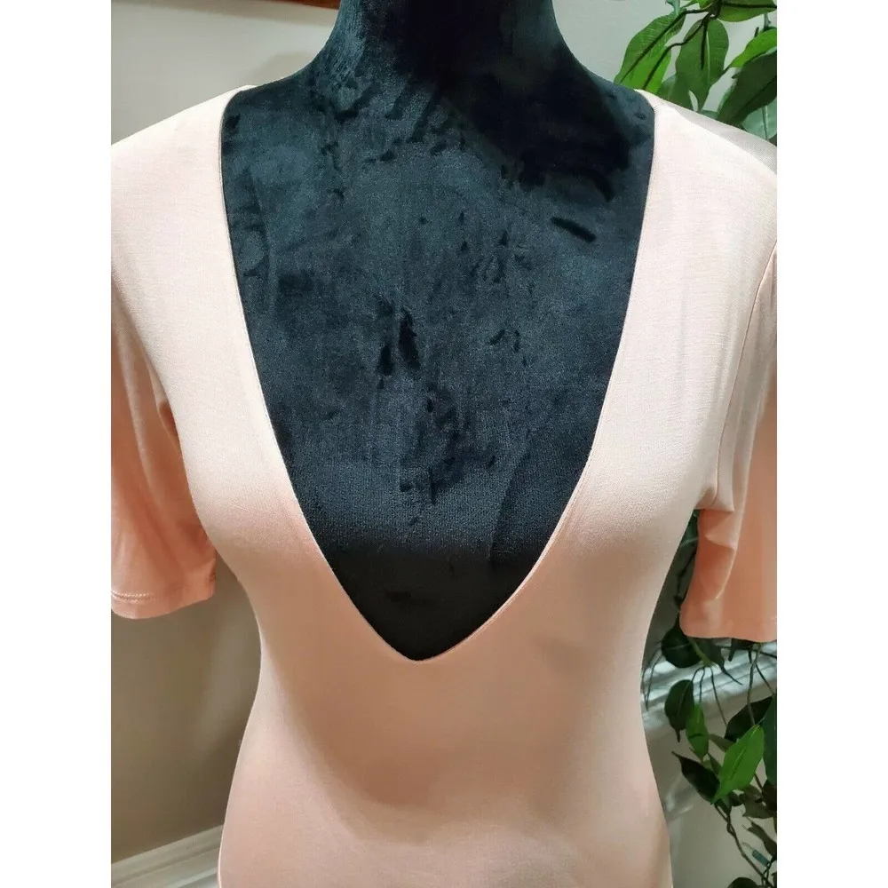 Black / Bead Women's Solid Pink Rayon V-Neck Sleeveless Caual Top Size Small - Image 5