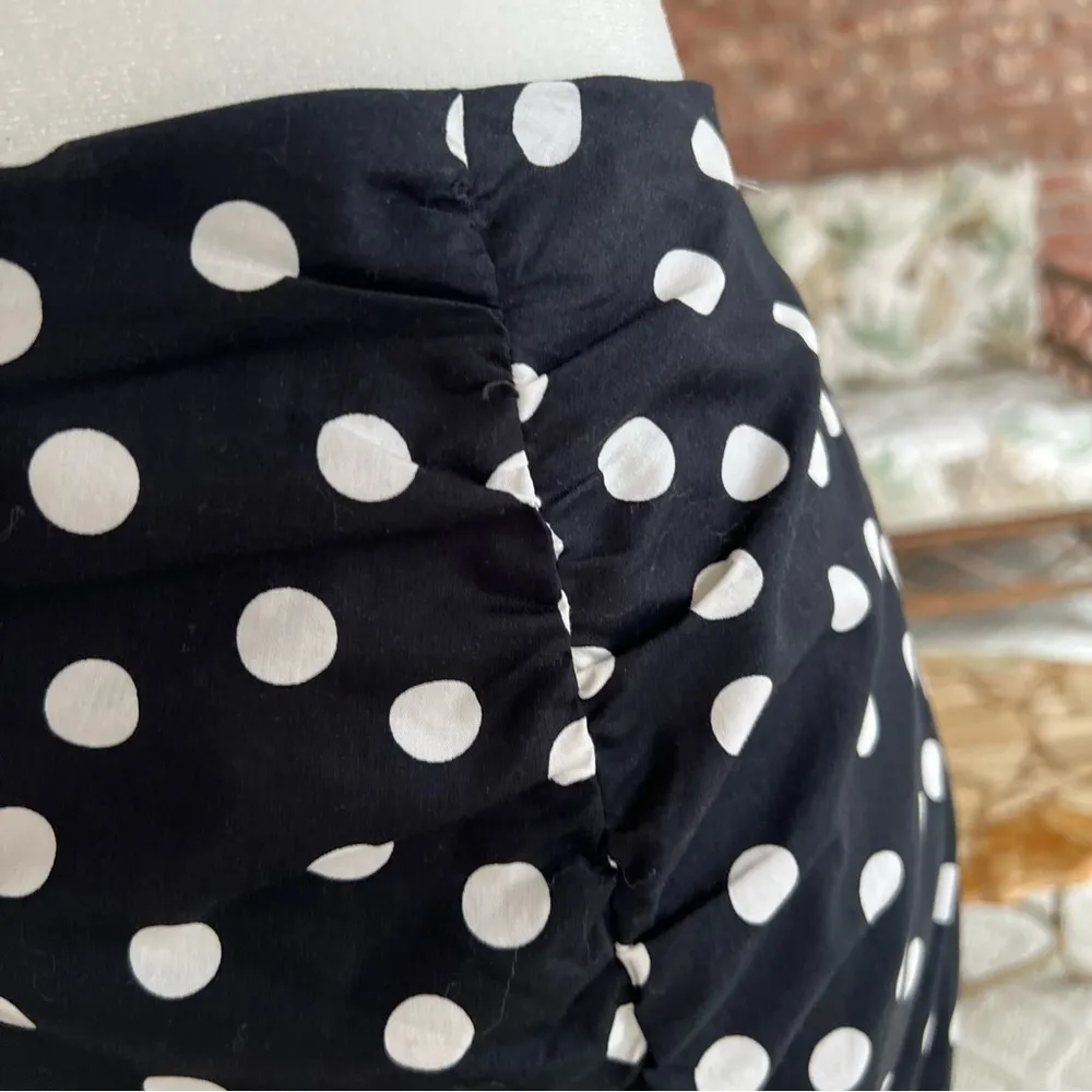 WHBM Skirt Polka Dot Black Poplin Ruffled 4 Knee Length Fitted Ruched Cocktail - Image 5