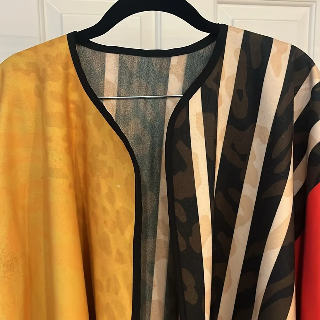 Felt poncho/cape with arm holes. Free size Gold Size undefined - Image 2