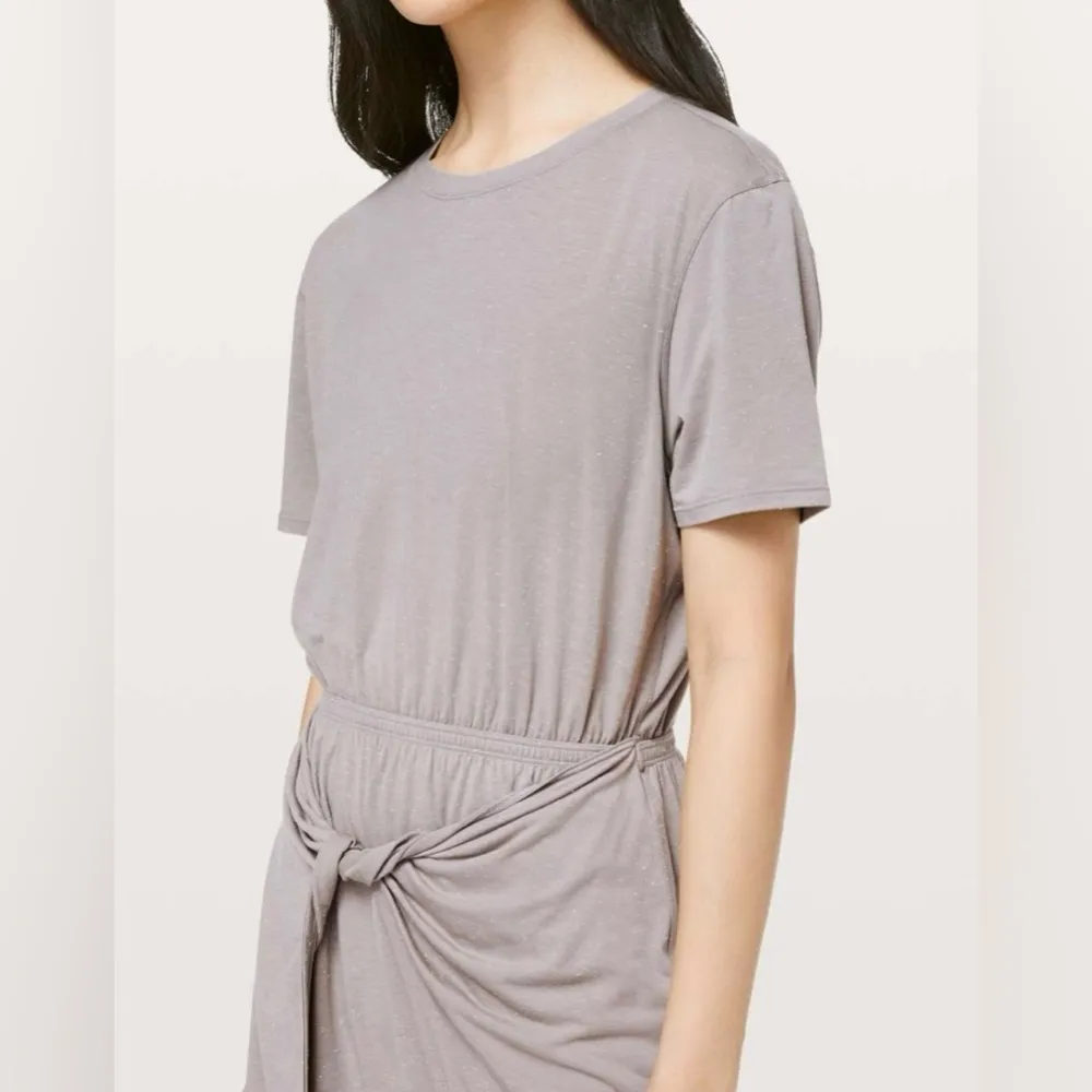 🐸Lululemon Unwind Your Mind Dress
Dark Chrome / White, Size 4 - Image 2