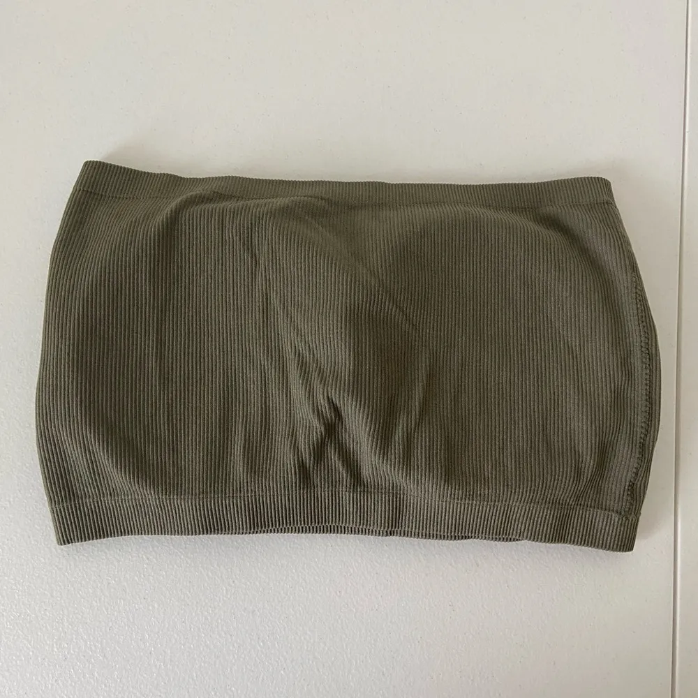 EUC | True by Rue 21 women’s olive green bandeau‎ top — XL - Image 3