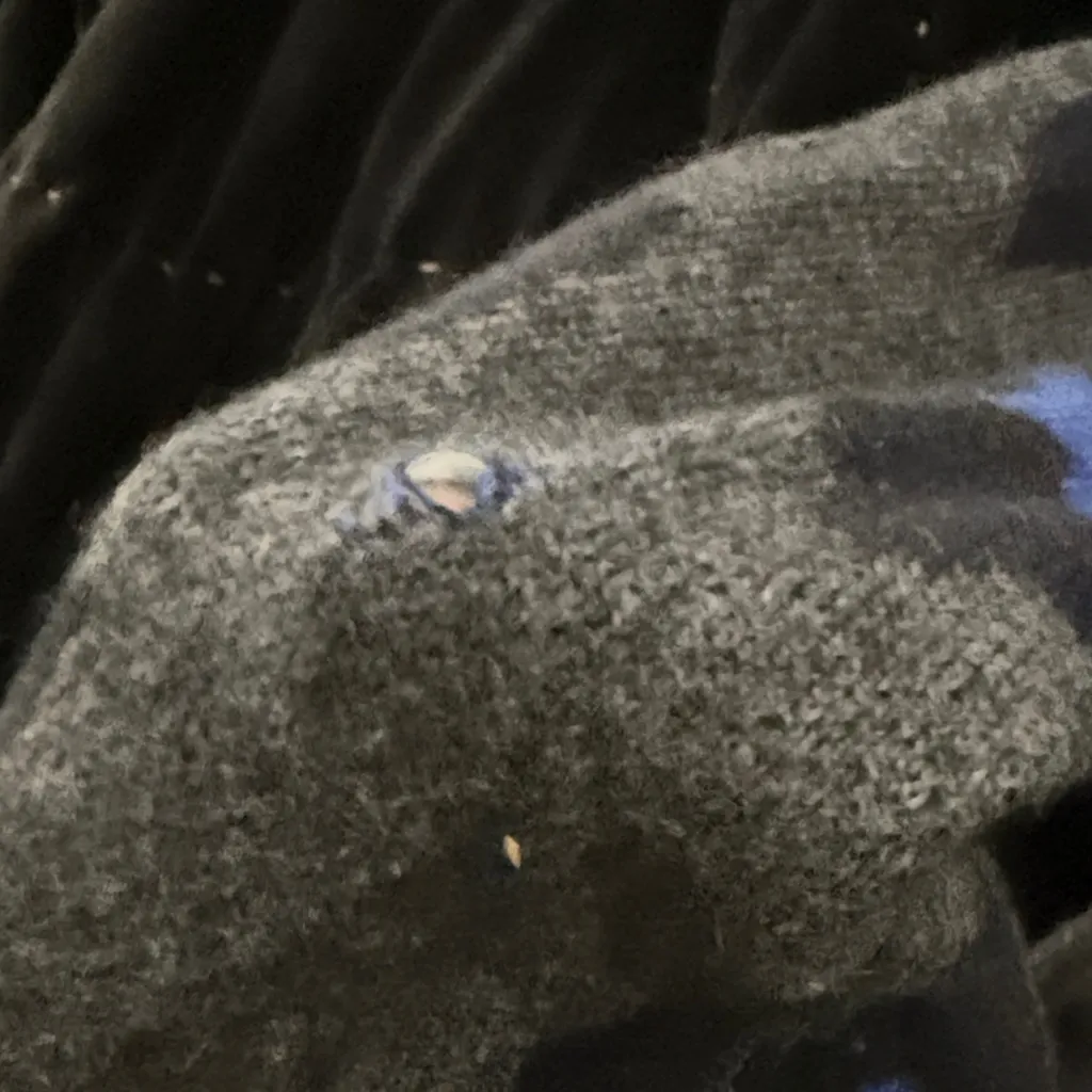 Athleta Gray and Blue Crewneck Sweater - Image 4