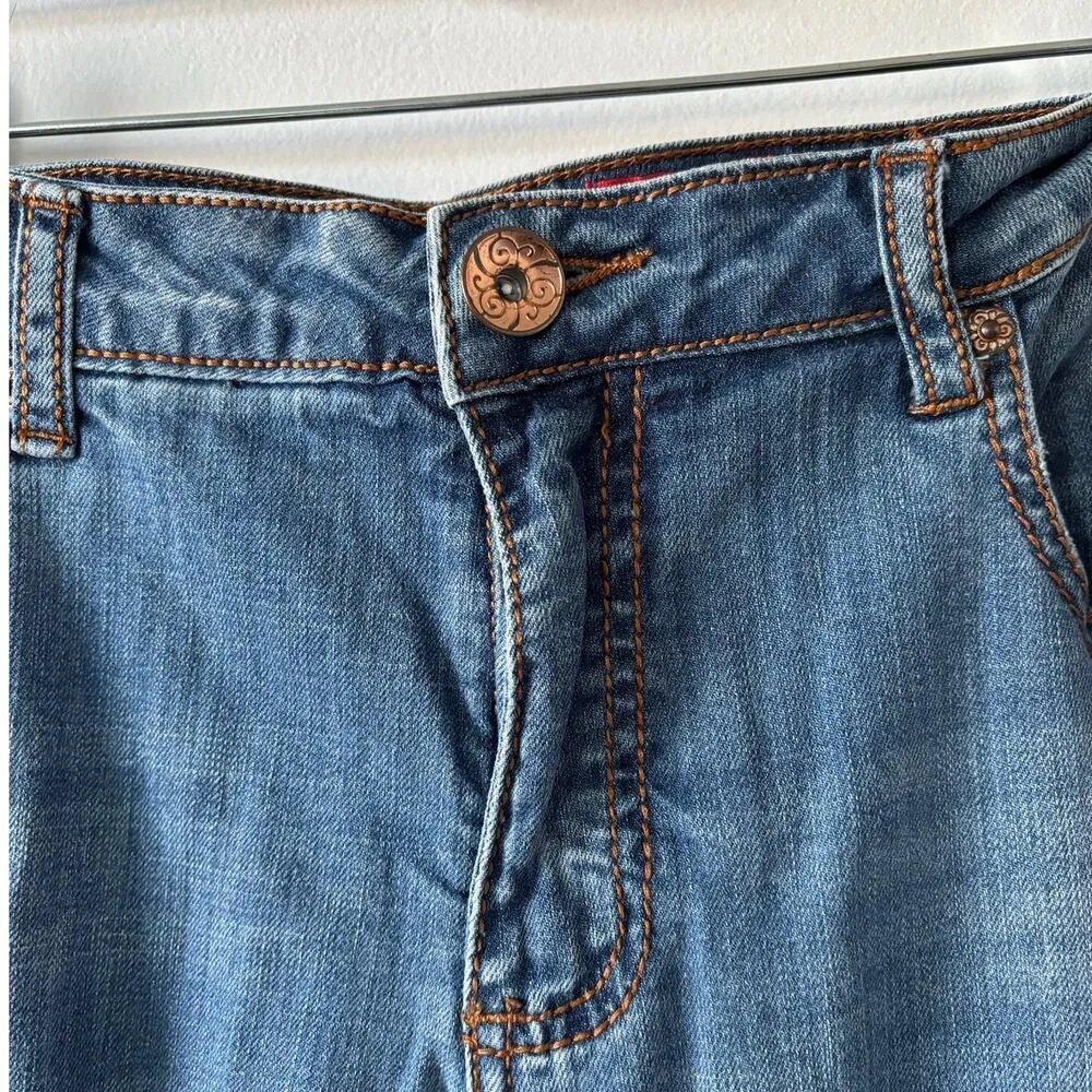 V Christina Floral Embroidered Jeans Size undefined - Image 4