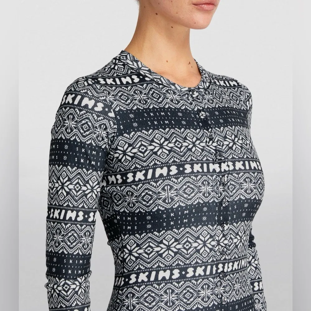 SKIMS Logo Plush Pointelle Henley in Black L - Image 3