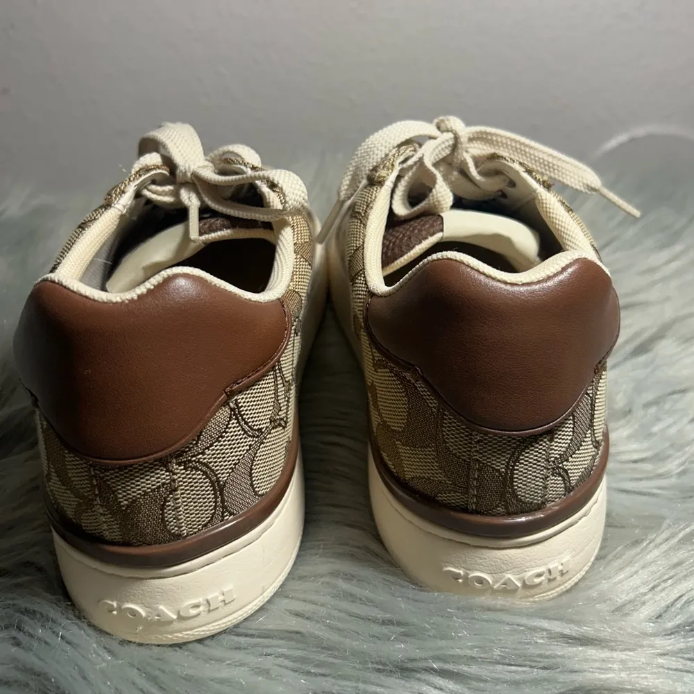 Coach Clip Low Top Sneaker KHAKI/SADDLE  
Size 7.5B - Image 10