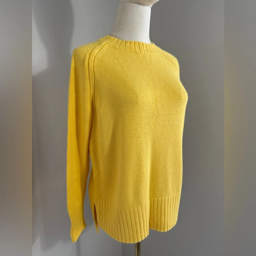 Old Navy yellow sweater / crewneck / trend 2025 / yellow crewneck​ - Image 3