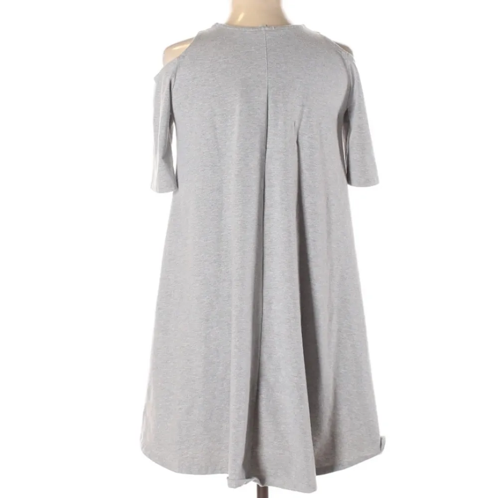 Urban Outfitters Silence + Noise Gray Cold Shoulder‎ Dress Size Small - Image 2