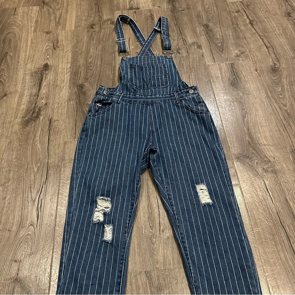 Women's Vintage Y2K Pinstripe Denim Bib Overalls Dungaree Conductor Size M/L Blue - Image 6