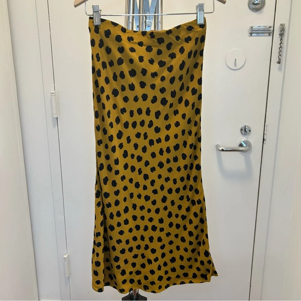 Madewell Midi Slip Skirt in Painted Spots - Image 5