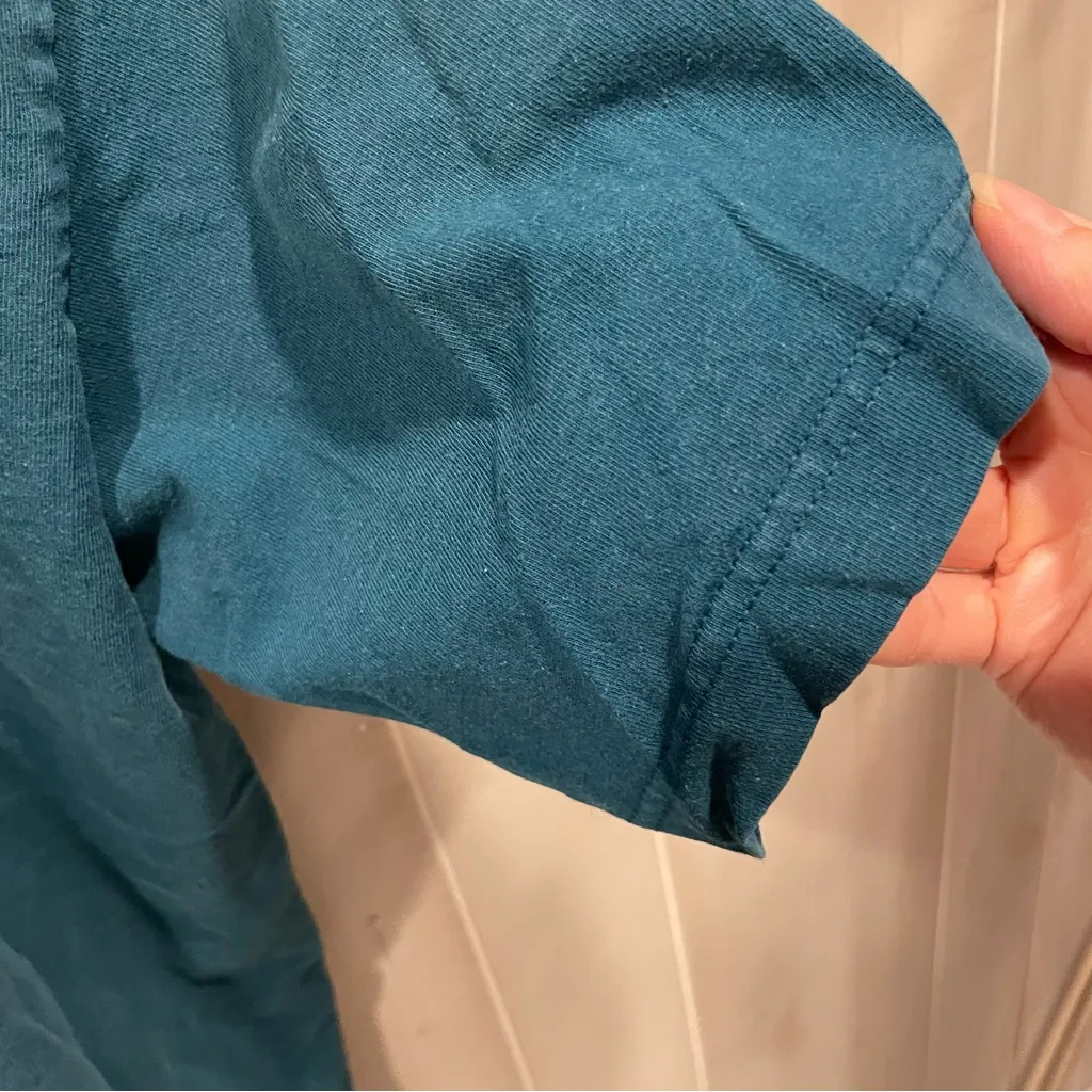 Vintage 90’s soft cotton aqua Channel Islands dolphin embroidery t - Image 5