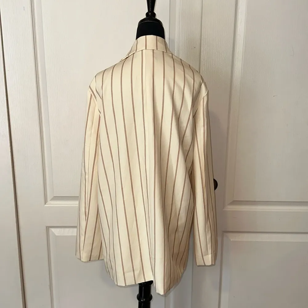 KITTENISH CREAM & BROWN VERTICAL STRIPE TRIPLE BUTTON BLAZER - Image 2